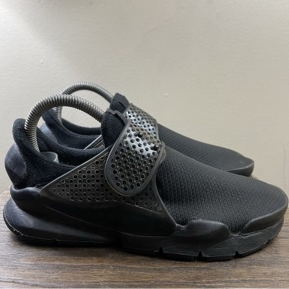 Nike Shoes - Nike Sock Dart Unisex Running Shoes Size W11 M10🌴✌️